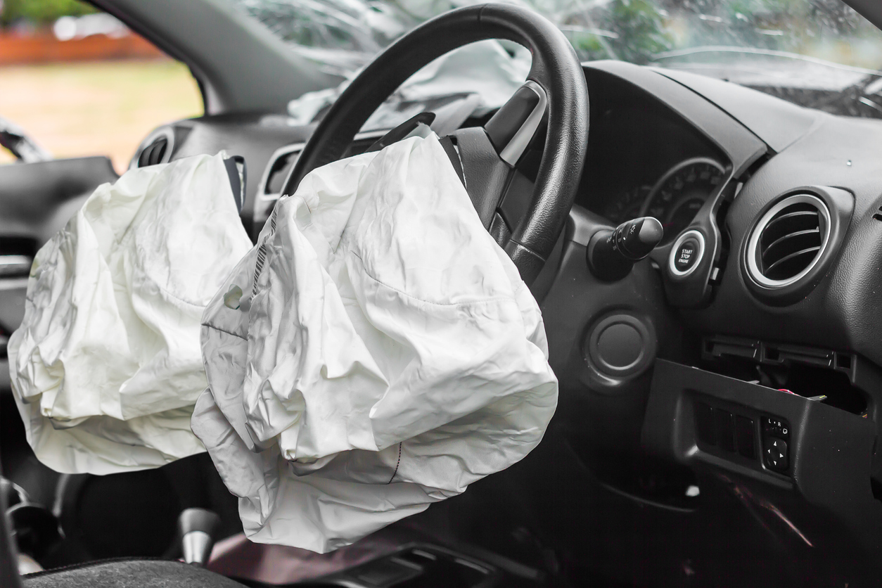 If Airbags Did Not Deploy in an NYC Car Accident, Is the Car Company Liable?