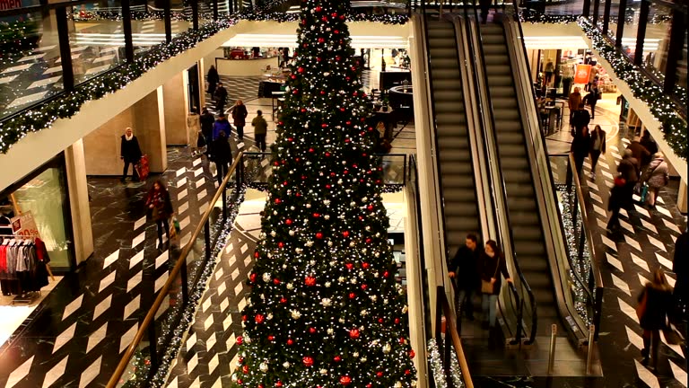 Christmas Shopping Safety: Avoiding Slips and Falls At Busy Malls and Stores in NYC